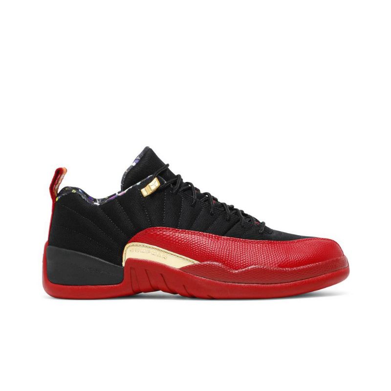 Air Jordan 12 Retro Low Se Mustat Punakultaiset Miesten Kengät