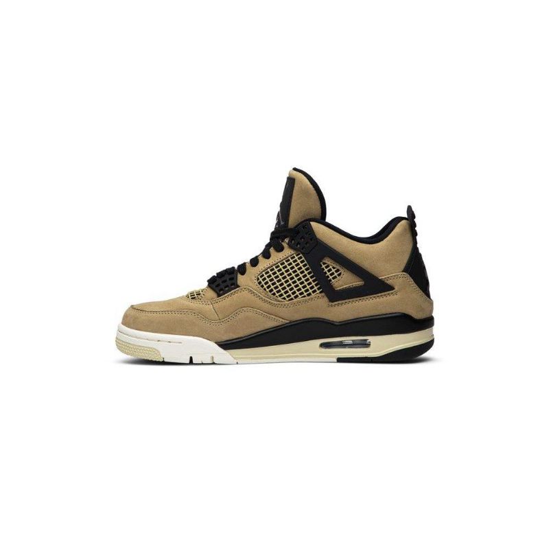 Air Jordan 4 Retroruskeat Mustat Naisten Kengät