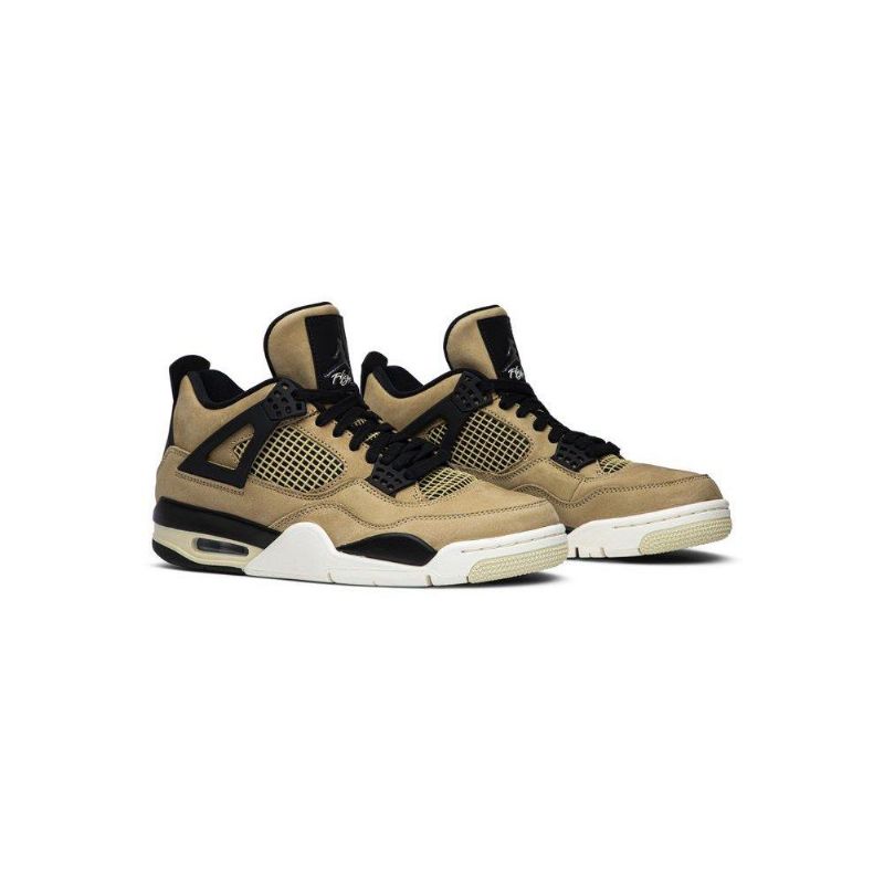 Air Jordan 4 Retroruskeat Mustat Naisten Kengät