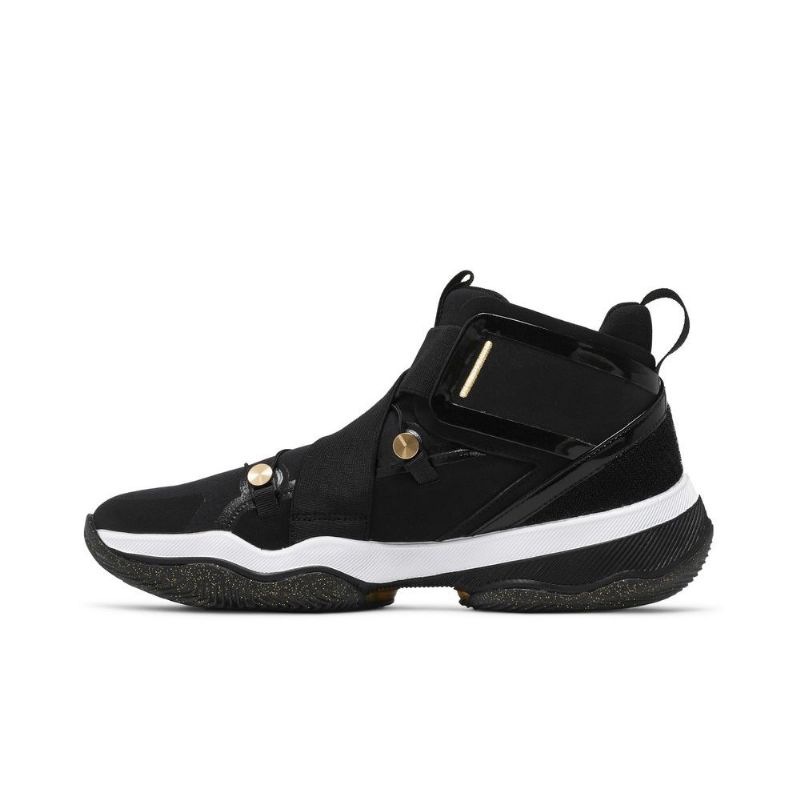 Air Jordan 23 Ajnt 23 Mustavalkokultaiset Miesten Kengät