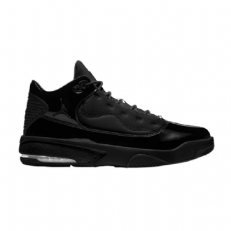 Air Jordan Max Aura 2 Mustat Kengät Miehet