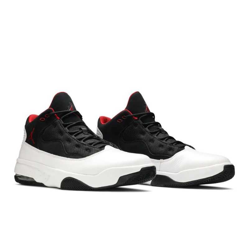 Air Jordan Max Aura 2 Valkoiset Punaiset Mustat Miesten Kengät
