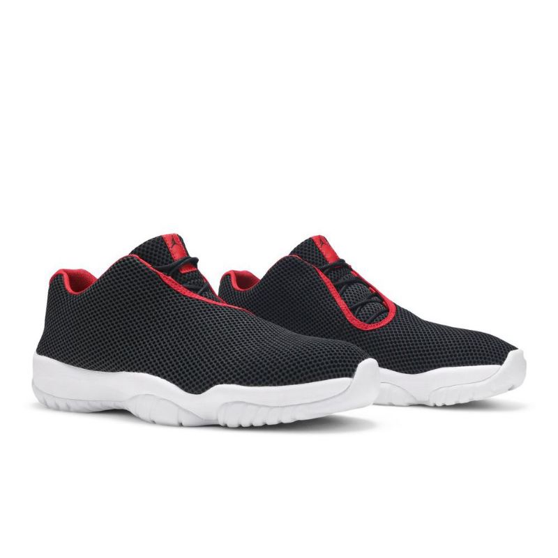 Air Jordan Future Matalat Mustat Punaiset Valkoiset Miesten Kengät
