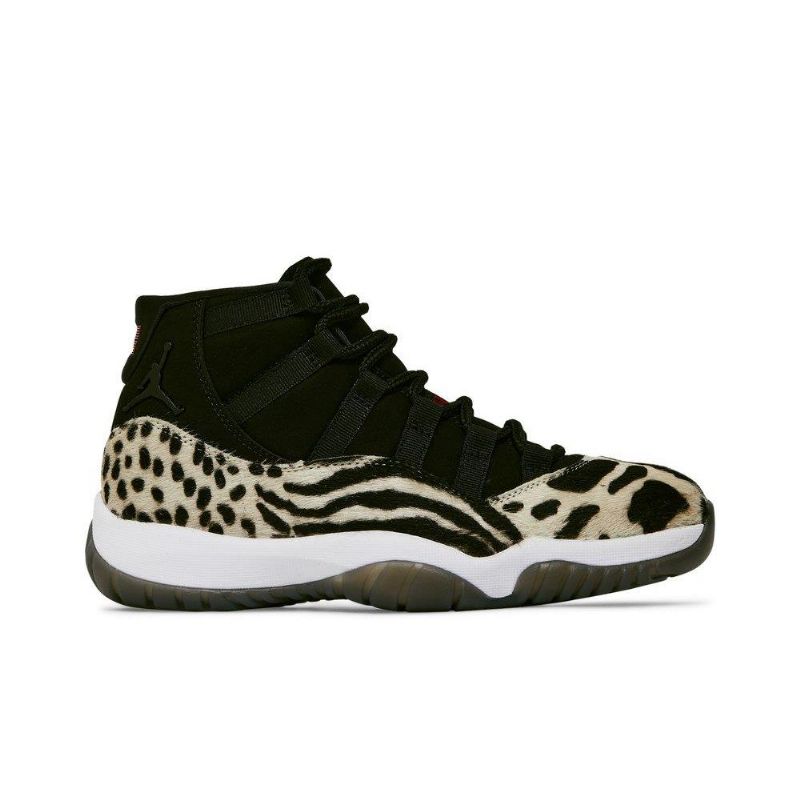 Air Jordan 11 Retro Mustat Beigenpunaiset Naisten Kengät