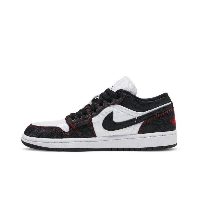 Air Jordan 1 Low Se Utility Valkoinen Musta Punainen Naisten Kengät
