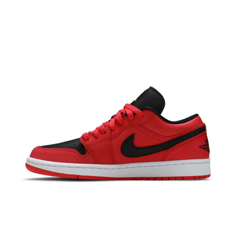 Air Jordan 1 Matala Punainen Musta Valkoinen Naisten Kengät