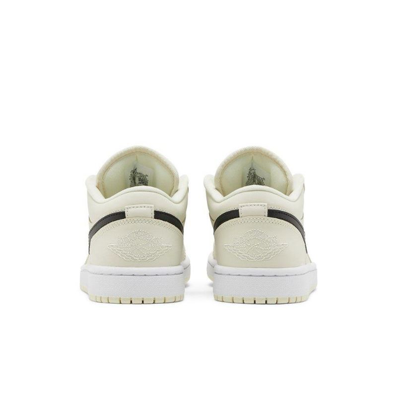 Air Jordan 1 Matalabeiget Mustat Naisten Kengät