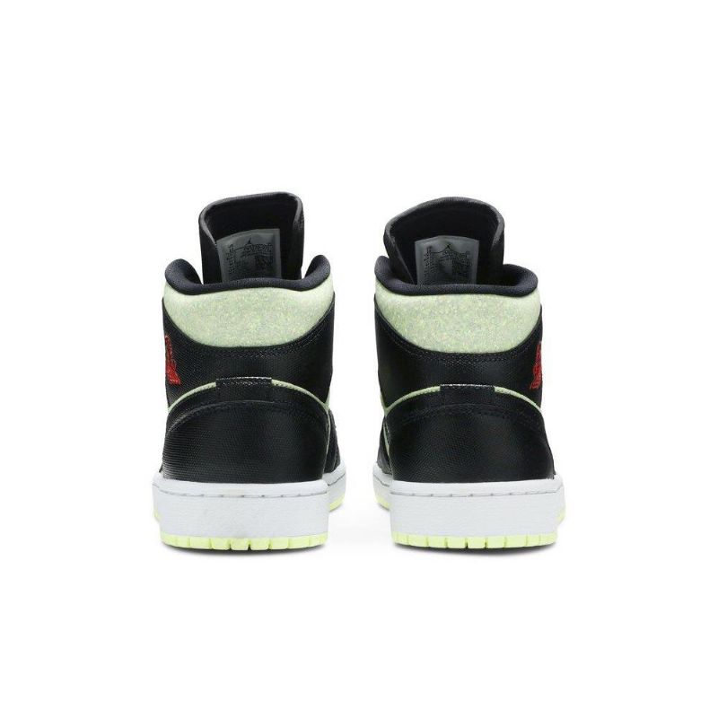 Air Jordan 1 Mid Se Musta Vihreä Punainen Naisten Kengät