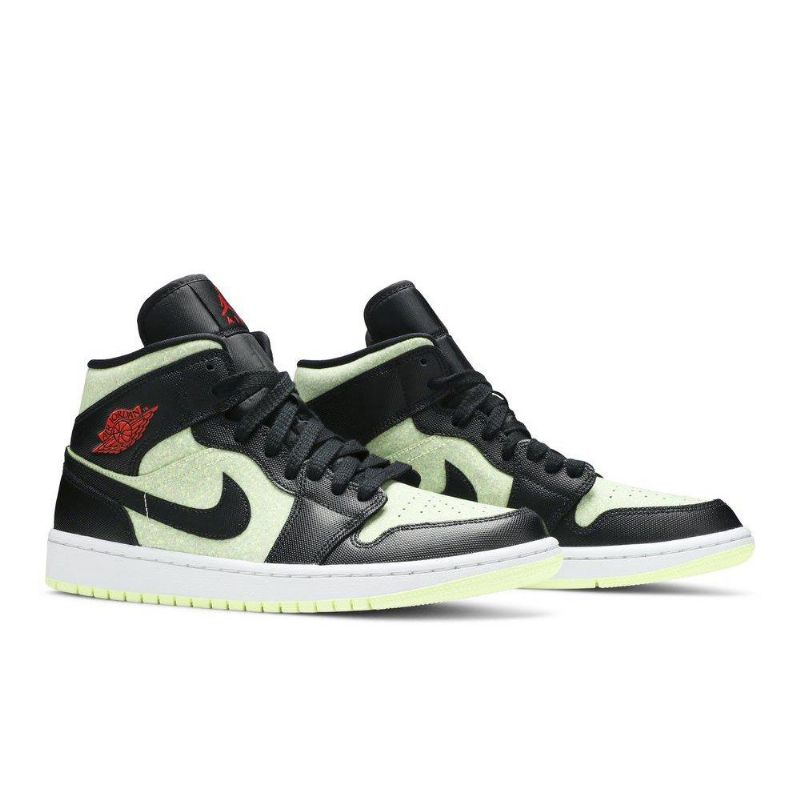 Air Jordan 1 Mid Se Musta Vihreä Punainen Naisten Kengät