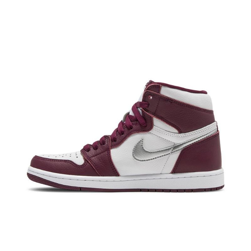 Air Jordan 1 Retro High Og Bordeaux Valkoiset Hopeat Miesten Kengät