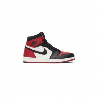 Air Jordan 1 Retro Korkeat Ja Punaiset Valkoiset Mustat Miesten Kengät