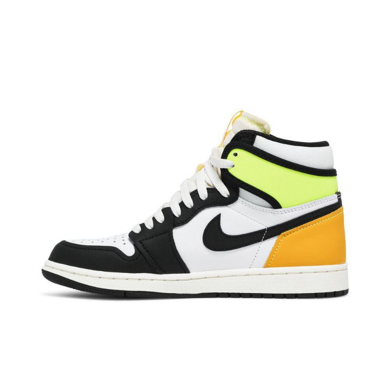 Air Jordan 1 Retro Korkeat Ja Valkoiset Mustat Vihreät Kultaiset Miesten Kengät
