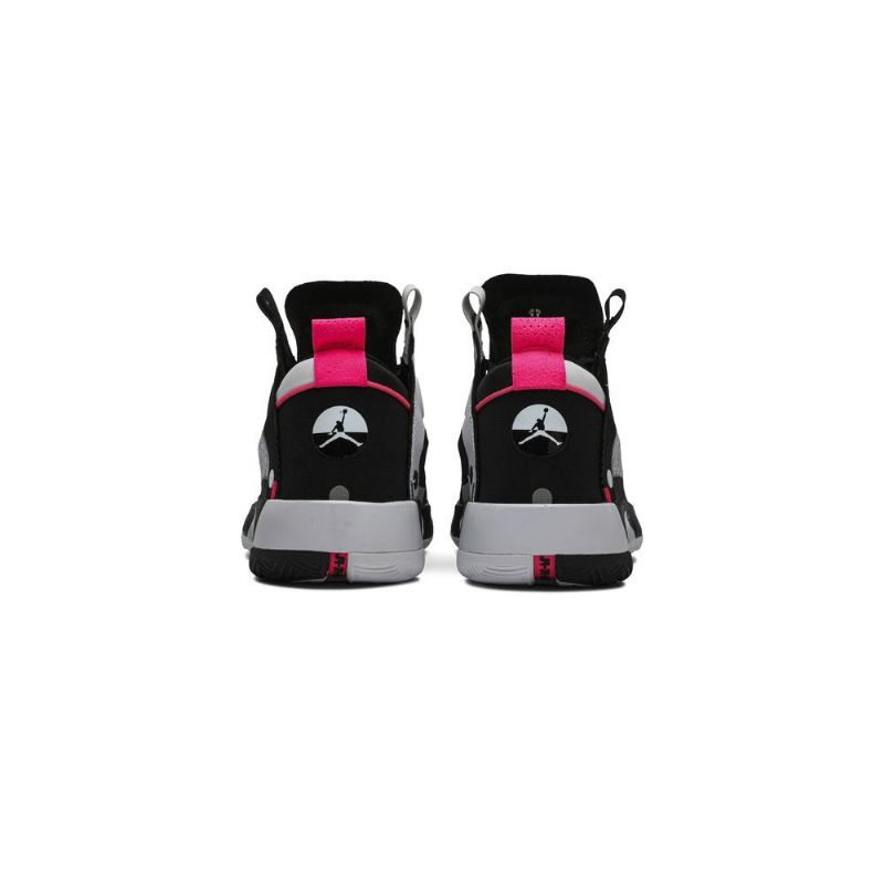Air Jordan 34 Mustavalkoiset Vaaleanpunaiset Miesten Kengät