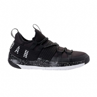 Air Jordan Trainer Pro Mustavalkoiset Miesten Kengät